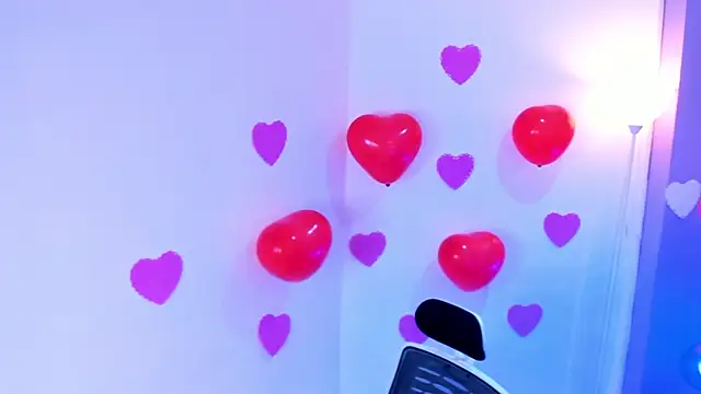 Snapshot of KimberlyVillaLobos chatting on 02.15.25 KimberlyVillaLobos online show from 02.15.25