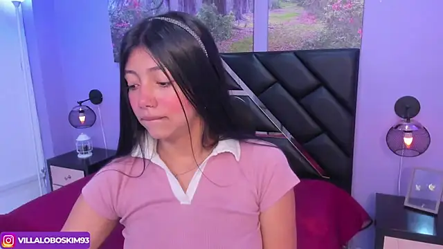 Snapshot of KimberlyVillaLobos chatting on 03.20.25 KimberlyVillaLobos online show from 03.20.25