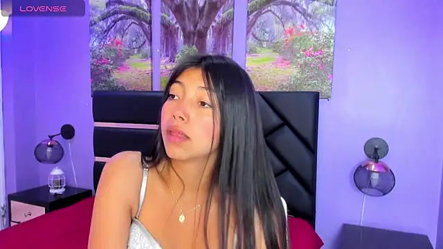 Snapshot of KimberlyVillaLobos chatting on 09.10.25 KimberlyVillaLobos online show from 09.10.25