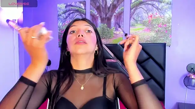 Snapshot of KimberlyVillaLobos chatting on 09.11.25 KimberlyVillaLobos online show from 09.11.25