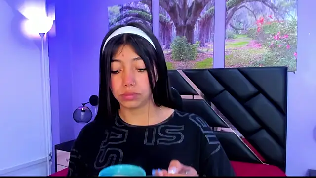 Snapshot of KimberlyVillaLobos chatting on 09.17.25 KimberlyVillaLobos online show from 09.17.25