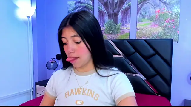 Snapshot of KimberlyVillaLobos chatting on 09.18.25 KimberlyVillaLobos online show from 09.18.25