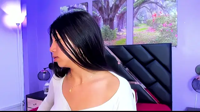 Snapshot of KimberlyVillaLobos chatting on 09.19.25 KimberlyVillaLobos online show from 09.19.25