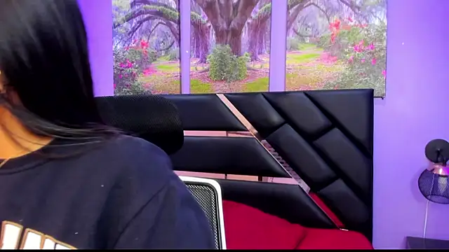 Snapshot of KimberlyVillaLobos chatting on 09.20.25 KimberlyVillaLobos online show from 09.20.25