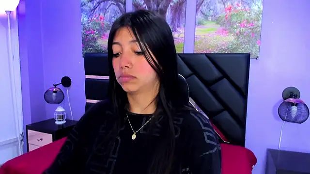 Snapshot of KimberlyVillaLobos chatting on 10.04.25 KimberlyVillaLobos online show from 10.04.25