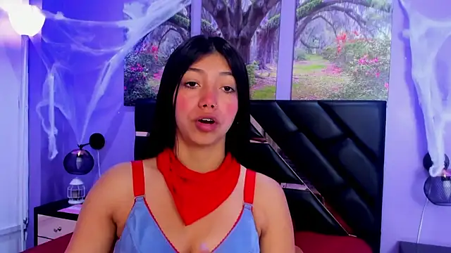 Snapshot of KimberlyVillaLobos chatting on 10.11.25 KimberlyVillaLobos online show from 10.11.25