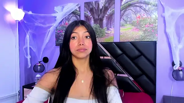 Snapshot of KimberlyVillaLobos chatting on 10.14.25 KimberlyVillaLobos online show from 10.14.25