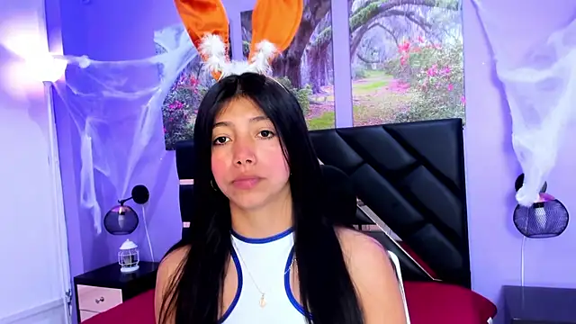 Snapshot of KimberlyVillaLobos chatting on 10.31.25 KimberlyVillaLobos online show from 10.31.25