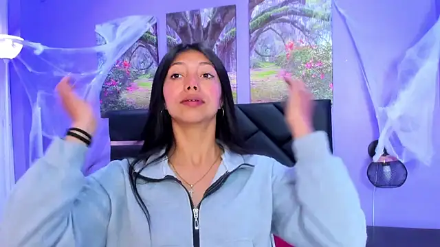 Snapshot of KimberlyVillaLobos chatting on 11.10.25 KimberlyVillaLobos online show from 11.10.25