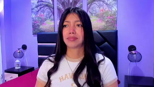 Snapshot of KimberlyVillaLobos chatting on 11.12.25 KimberlyVillaLobos online show from 11.12.25