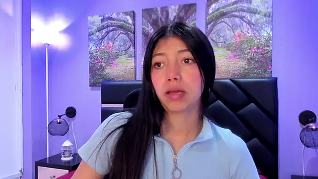 Snapshot of KimberlyVillaLobos chatting on 12.03.25 KimberlyVillaLobos online show from 12.03.25