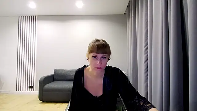 Daniella Lorente online show from 12.17.24