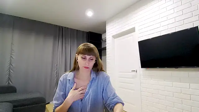 Daniella Lorente online show from 10.27.25