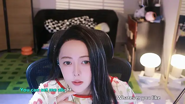 Snapshot of Roseonly_ chatting on 10.24.25 Roseonly online show from 10.24.25