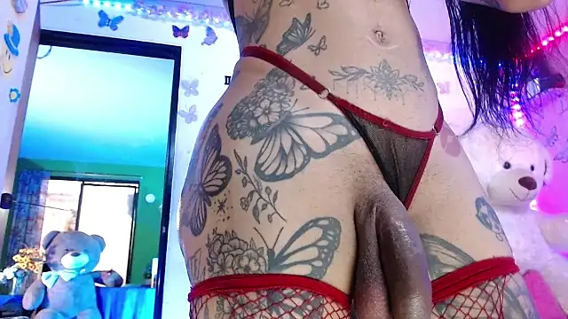 Snapshot of goddess_BigassCock chatting on 09.30.25 goddess BigassCock online show from 09.30.25