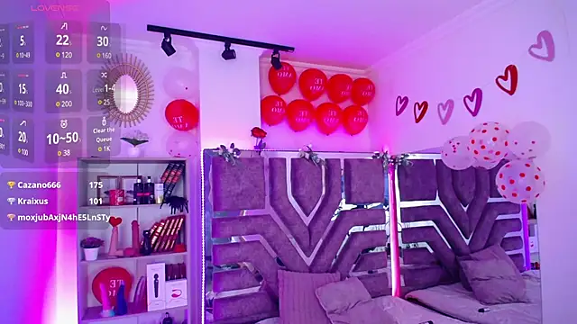 Snapshot of AliceWalker_11 chatting on 02.20.25 AliceWalker 11 online show from 02.20.25