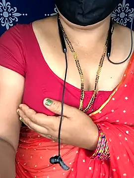 Snapshot of Queen_sakshi chatting on 03.17.26 Queen sakshi online show from 03.17.26