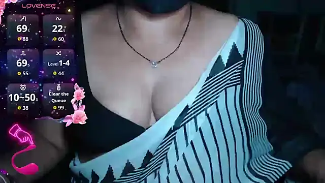 Snapshot of Queen_sakshi chatting on 03.31.26 Queen sakshi online show from 03.31.26