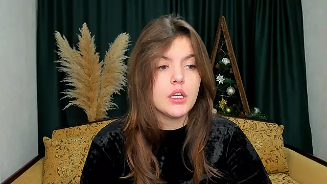 Snapshot of showmeparadise chatting on 01.21.25 showmeparadise online show from 01.21.25