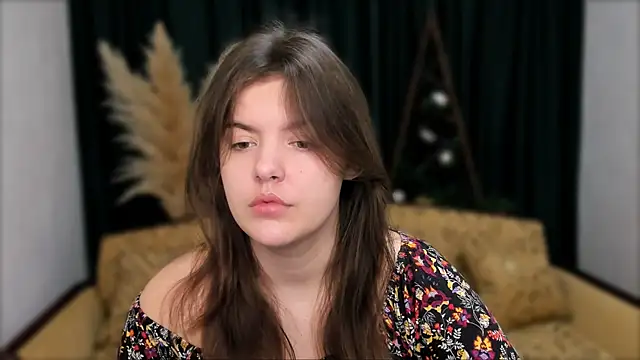 Snapshot of showmeparadise chatting on 02.24.25 showmeparadise online show from 02.24.25