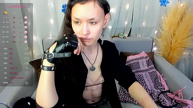 Emily Strikeee online show from 12.30.24