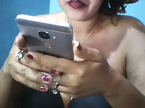 layanah12 online show from 02.14.25