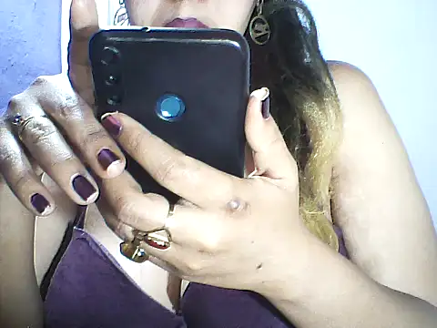 layanah12 online show from 10.12.25