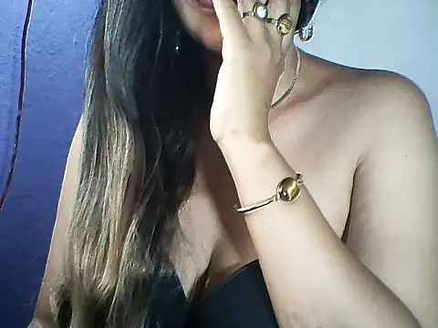 layanah12 online show from 03.05.26