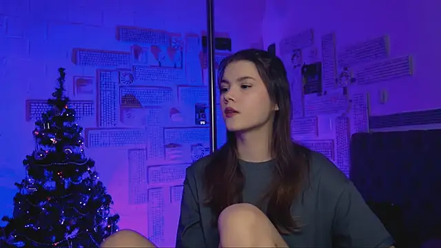 Snapshot of EvaThopson chatting on 01.19.25 EvaThopson online show from 01.19.25