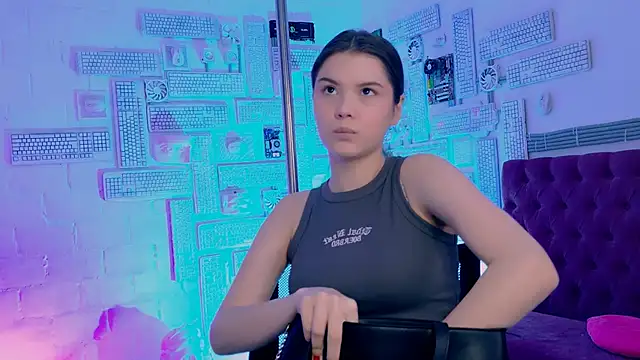 Snapshot of EvaThopson chatting on 02.07.25 EvaThopson online show from 02.07.25