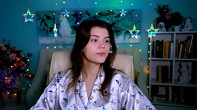 Snapshot of EvaThopson chatting on 03.04.25 EvaThopson online show from 03.04.25