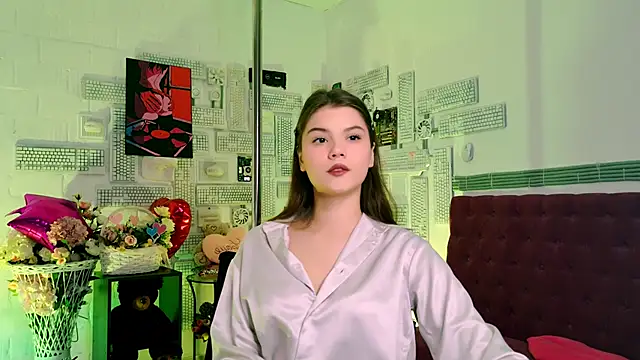 Snapshot of EvaThopson chatting on 03.08.25 EvaThopson online show from 03.08.25