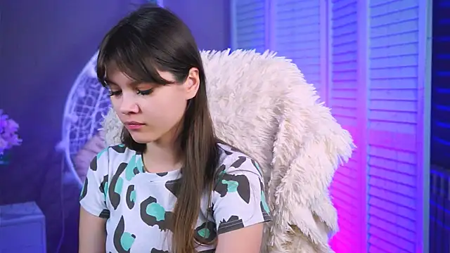 Snapshot of EvaThopson chatting on 02.14.26 EvaThopson online show from 02.14.26