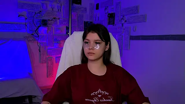 Snapshot of EvaThopson chatting on 02.15.26 EvaThopson online show from 02.15.26