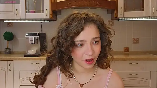 Snapshot of KellyAdderiy chatting on 02.28.25 KellyAdderiy online show from 02.28.25