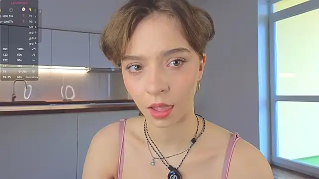 KellyAdderiy online show from 04.20.26