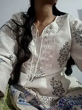 Snapshot of pikubaby chatting on 11.02.25 pikubaby online show from 11.02.25