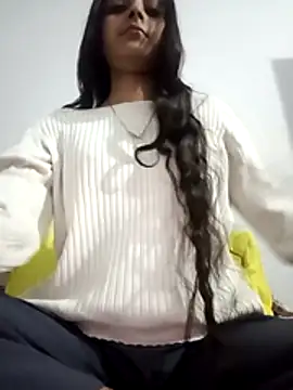 Snapshot of pikubaby chatting on 11.16.25 pikubaby online show from 11.16.25