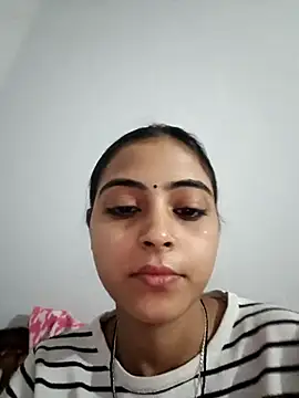 Snapshot of pikubaby chatting on 11.29.25 pikubaby online show from 11.29.25