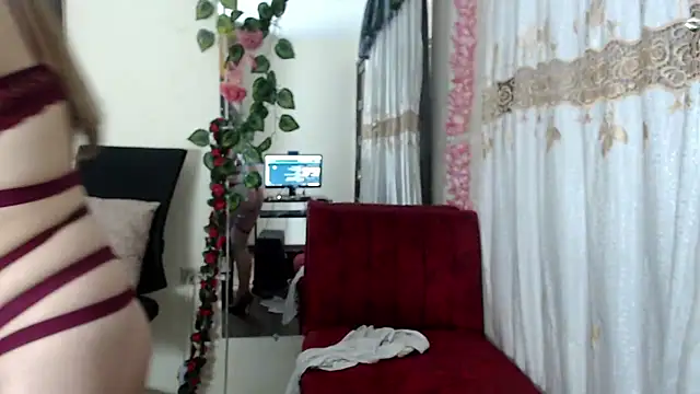 Snapshot of Madam_dali chatting on 02.05.25 Madam dali online show from 02.05.25