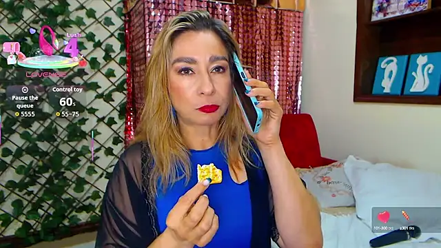 Snapshot of Madam_dali chatting on 10.04.25 Madam dali online show from 10.04.25