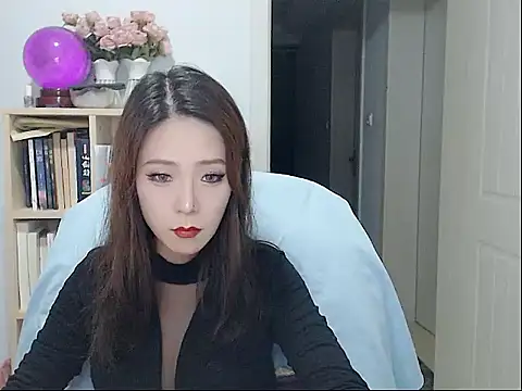 SuSushi728 online show from 11.04.25