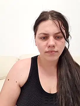 Snapshot of leeya_lee chatting on 02.06.25 leeya lee online show from 02.06.25