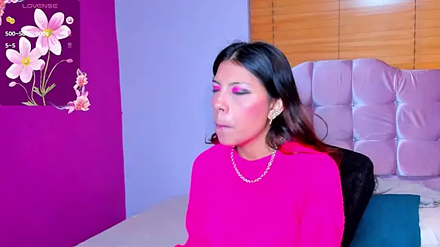 Selenakyle92  online show from 01.14.25