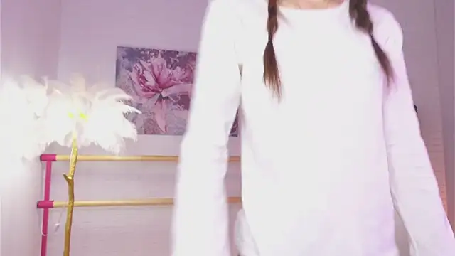 lylylovesyou online show from 12.23.24