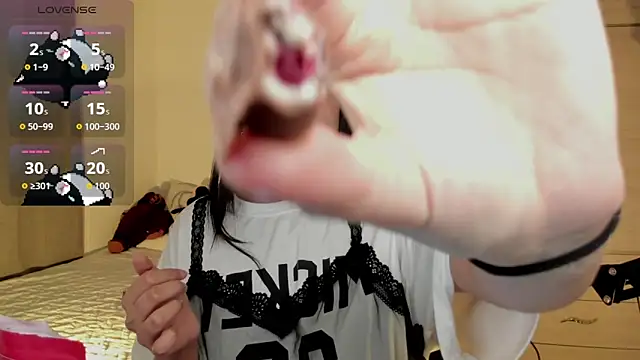 Snapshot of Ju_Kyung chatting on 10.22.25 Ju Kyung online show from 10.22.25