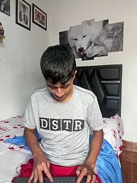 Snapshot of The__Rodriguez chatting on 12.17.25 The Rodriguez online show from 12.17.25