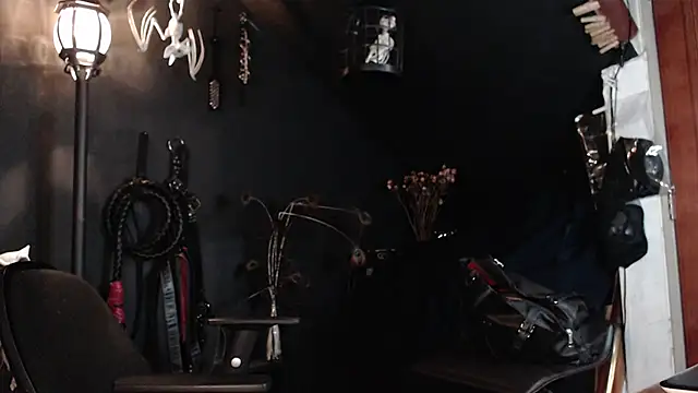 saba the courtesan online show from 10.28.25