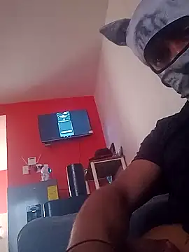 Snapshot of raiu1257 chatting on 12.25.24 raiu1257 online show from 12.25.24