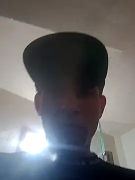 Snapshot of raiu1257 chatting on 11.04.25 raiu1257 online show from 11.04.25